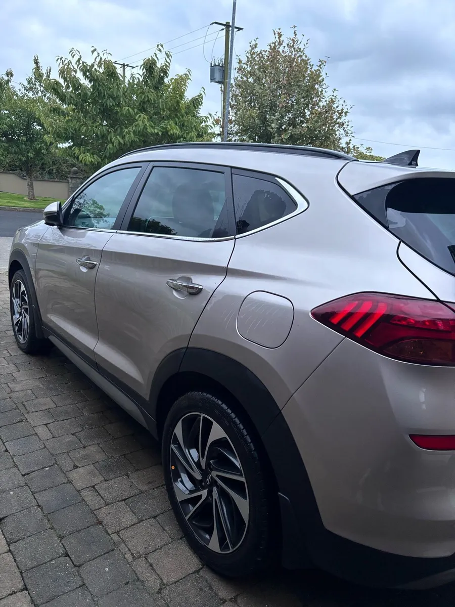 Hyundai Tucson *Premium* model full panoramic - Image 4