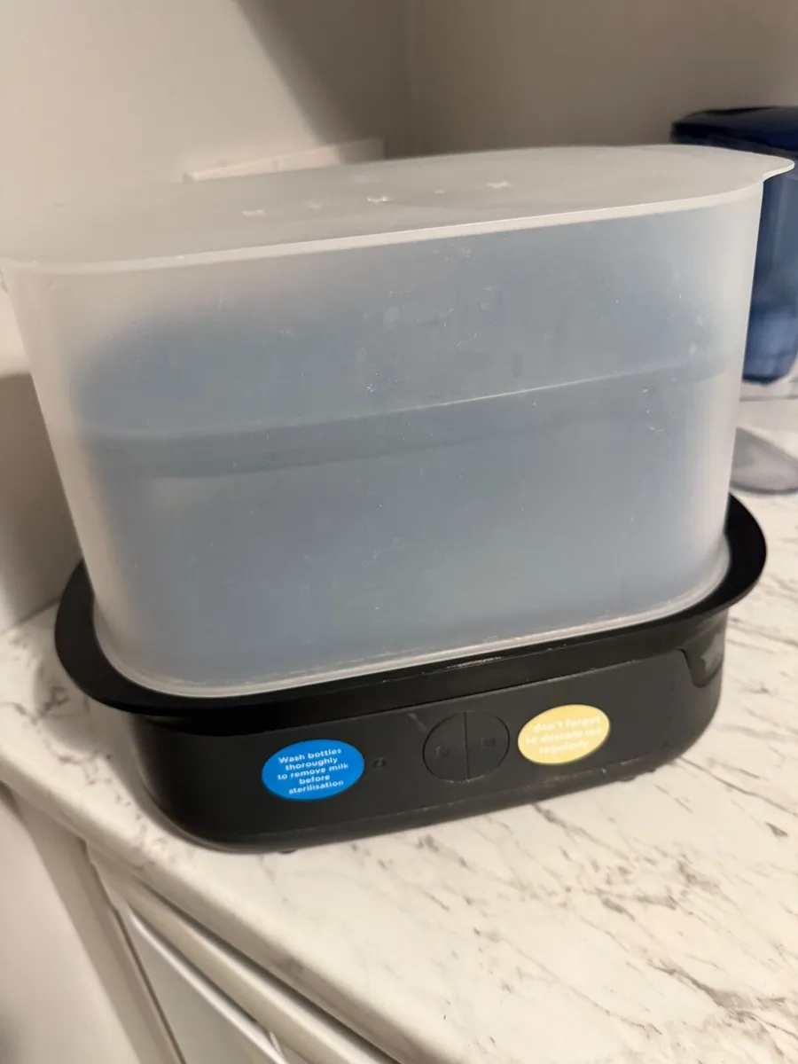 Tommee tippee electric bottle sterilizer - Image 1