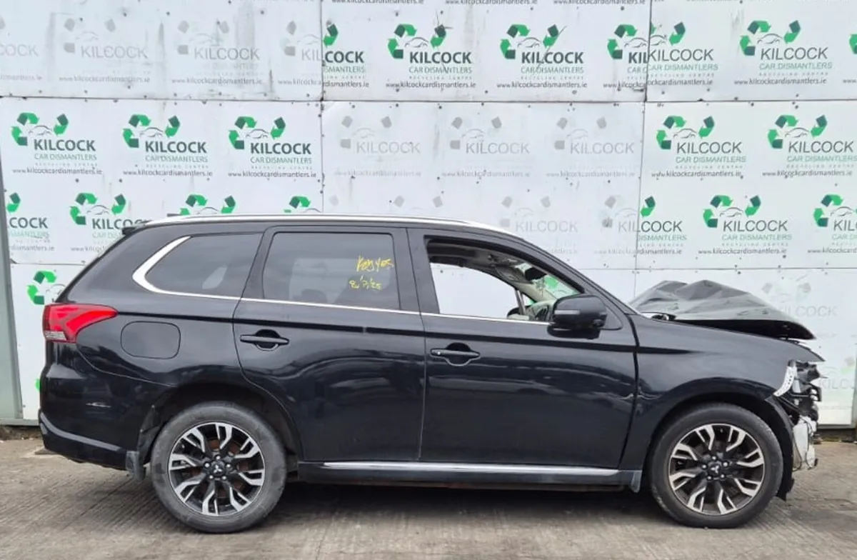 2017 Mitsubishi Outlander - Image 1