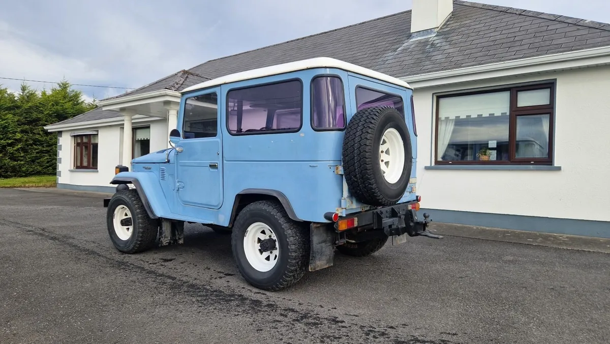 Toyota Land Cruiser 1975 - Image 3