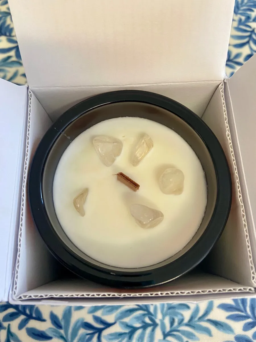 Gorgeous Scented Candle - Image 4