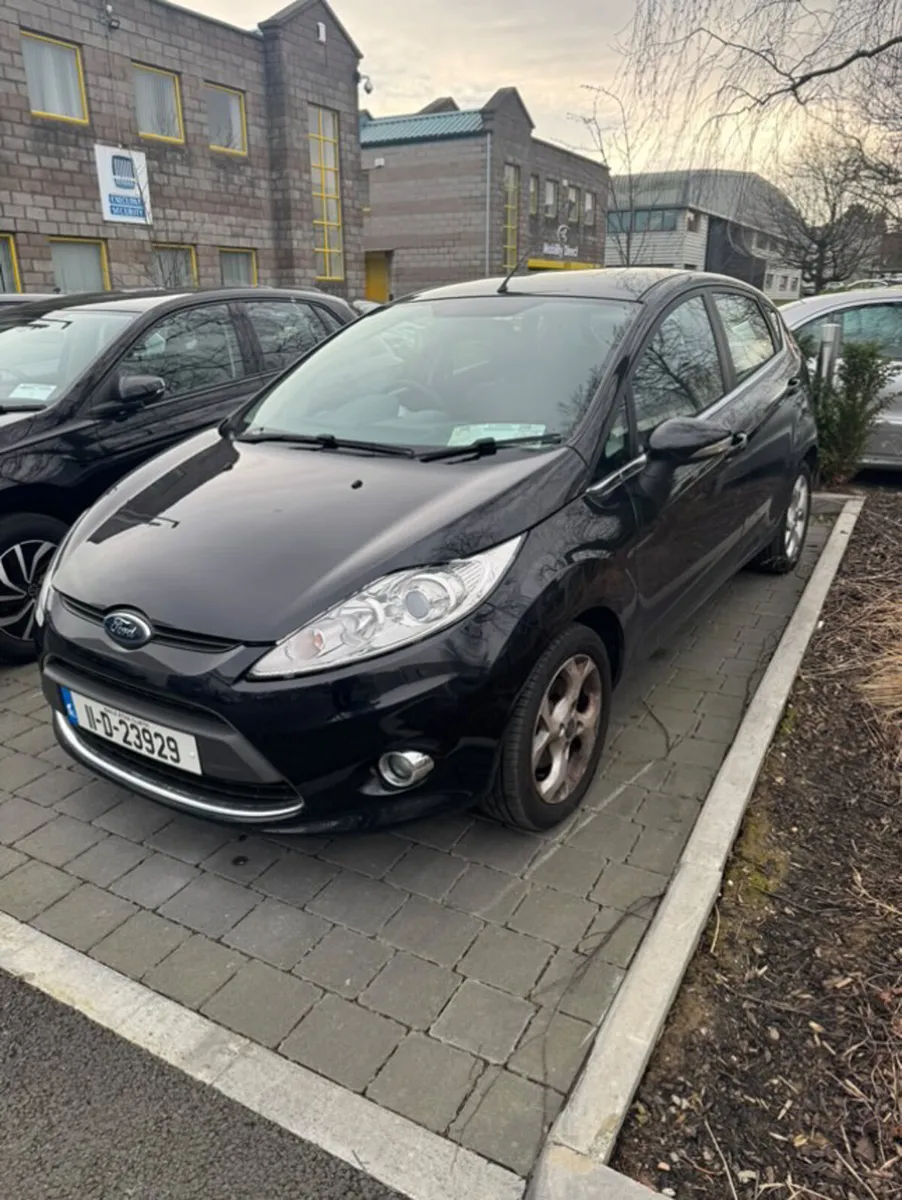 2011 Ford fiesta titanium - Image 1