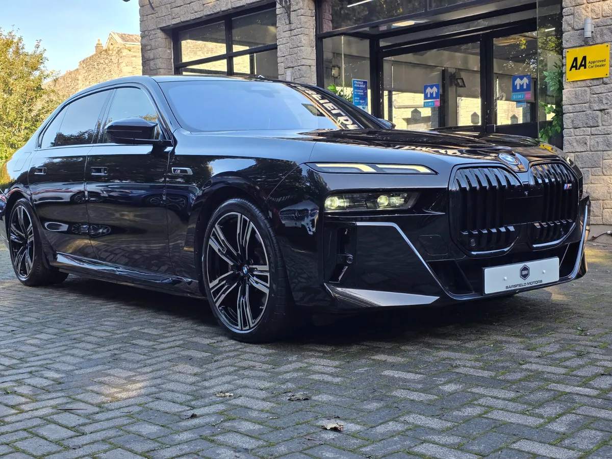 2023 BMW M760E M-SPORT XDRIVE AUTO. - Image 3
