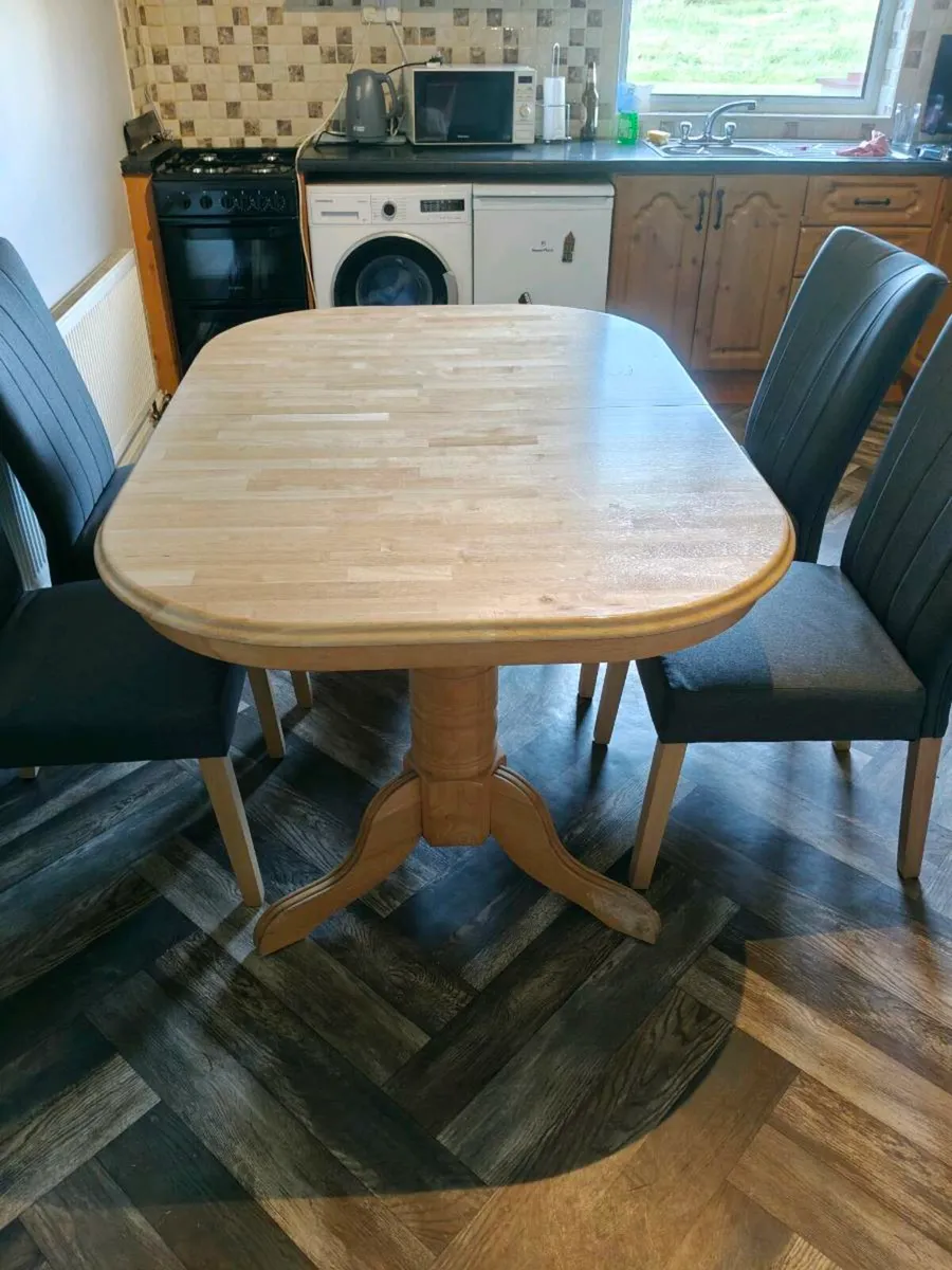 Dining table - Image 2