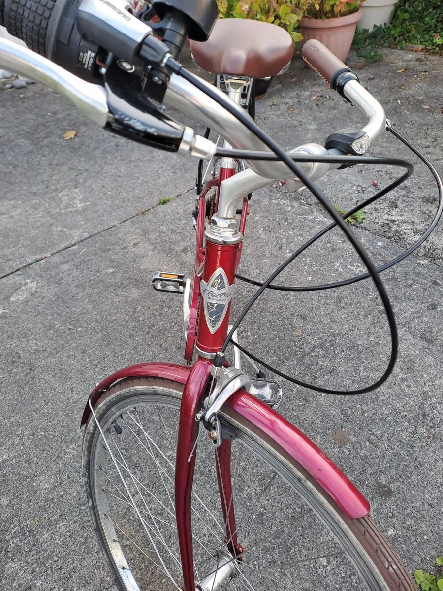 Women's Town Bicycle - Image 2