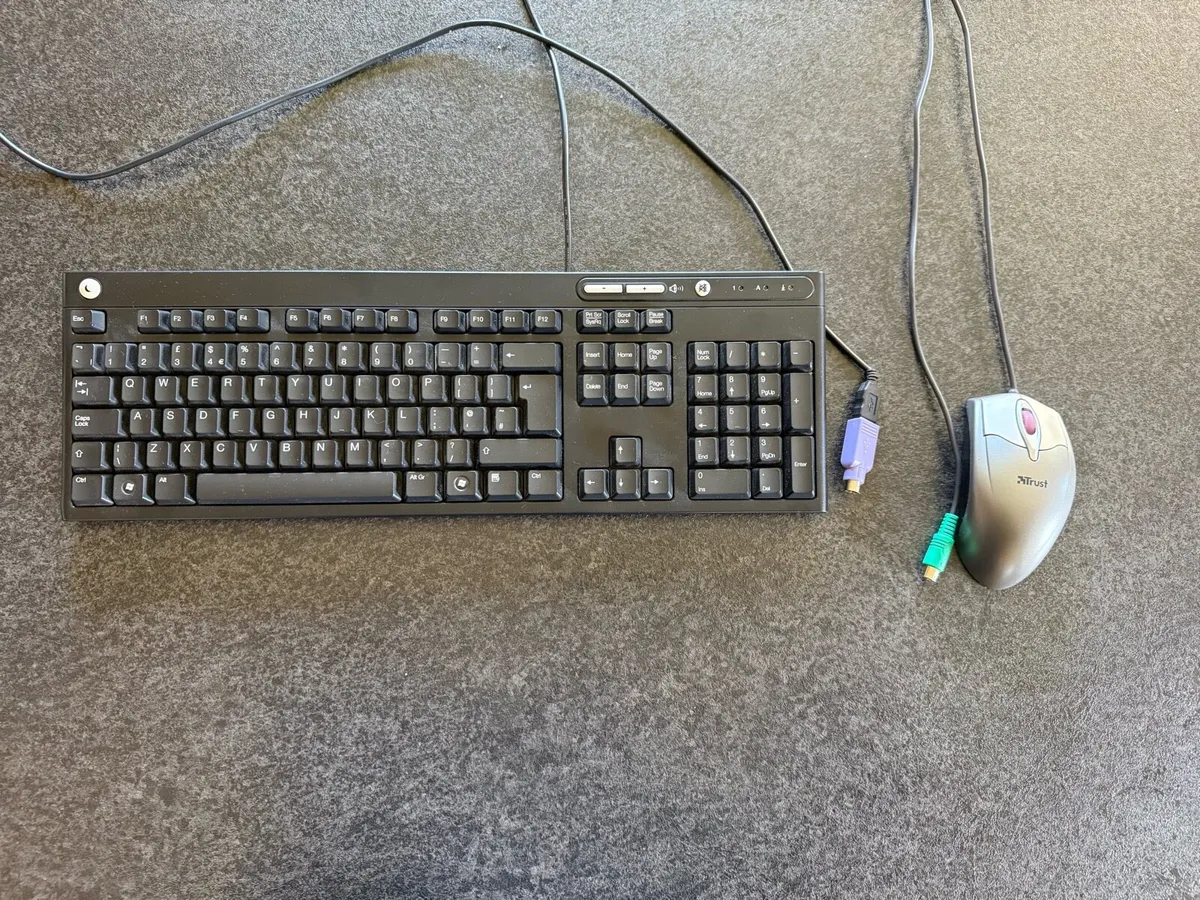 Computer keyboard and mouse - Image 1