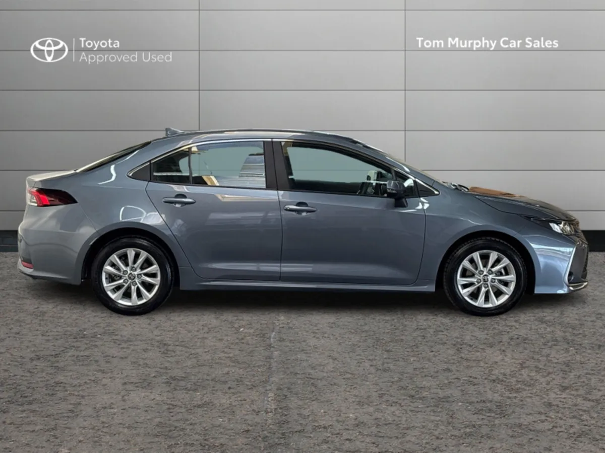 Toyota Corolla COROLLA SALOON LUNA - Image 3