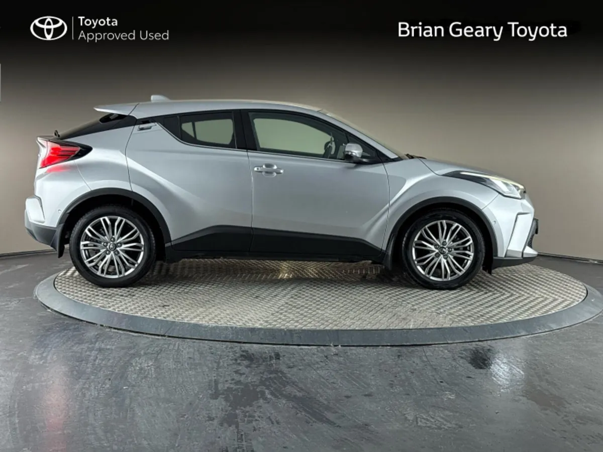 Toyota C-HR HYBRID SOL - Image 3