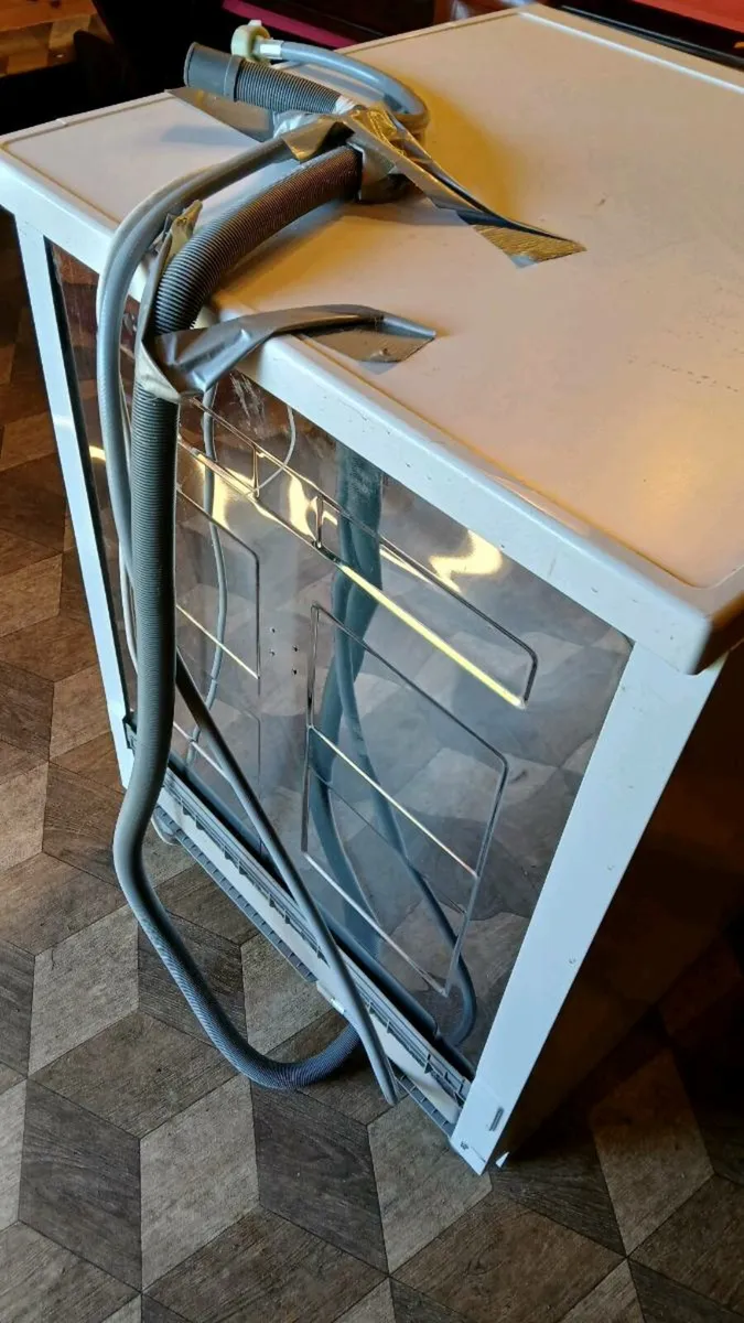Dishwasher - Image 3