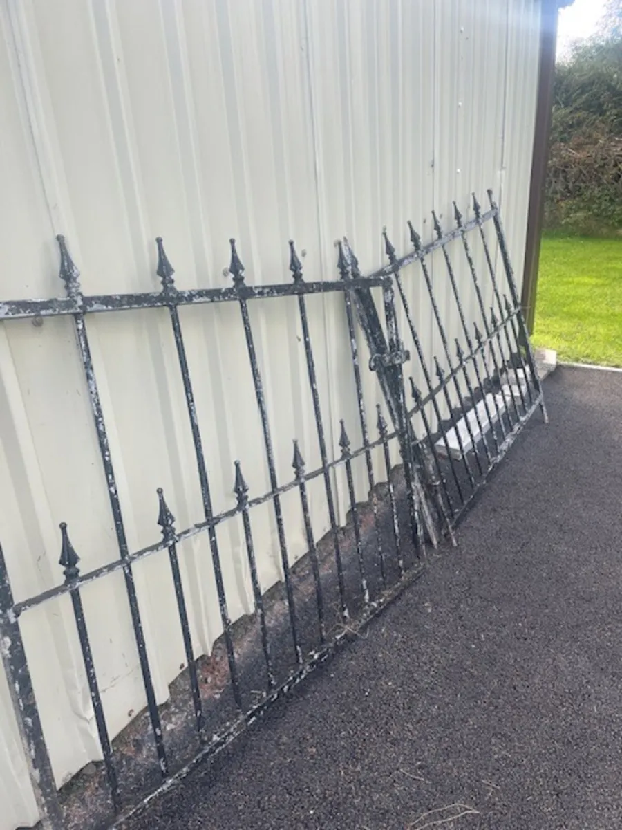 Pair of heavy duty galvanised iron gates - Image 1