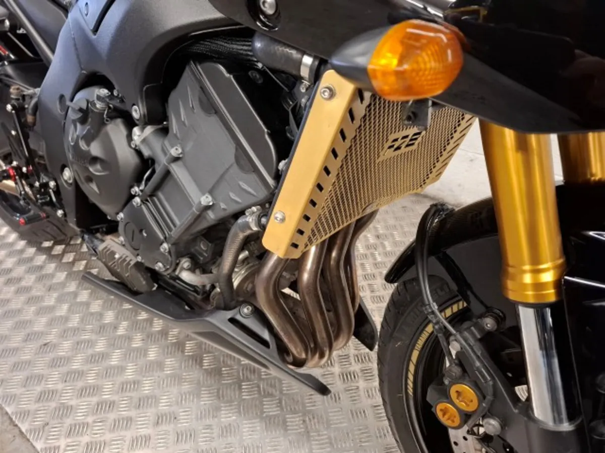 Yamaha FZ8 800 2010 - Image 4