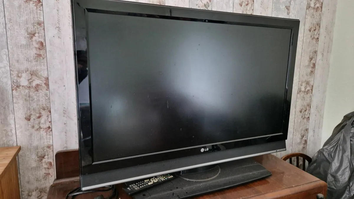 Lg tv 42' - Image 1