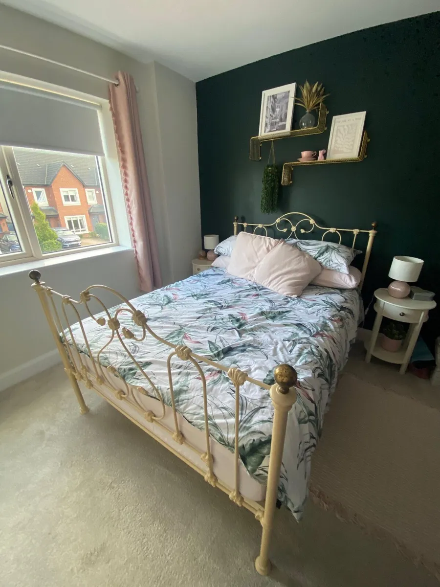 Vintage style Bed frame - Image 2