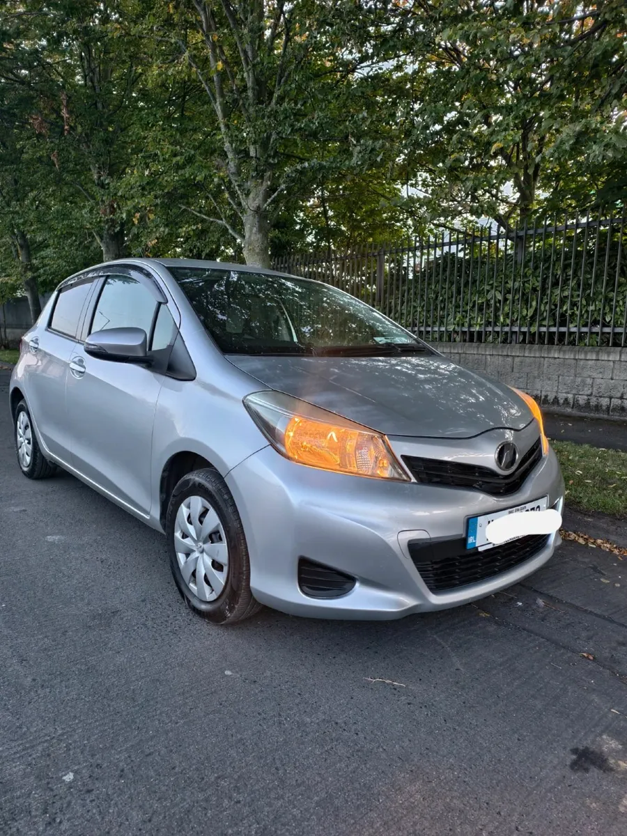 Automatic Toyota Vitz 72k km TAX 01/26 NCT 01/26 - Image 1
