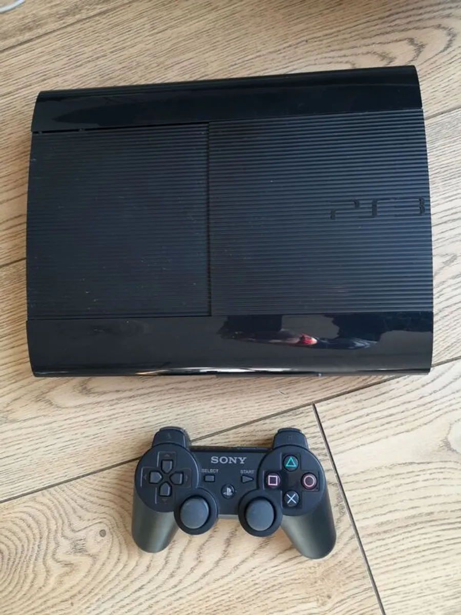 PS3 Super Slim 500GB - Image 1