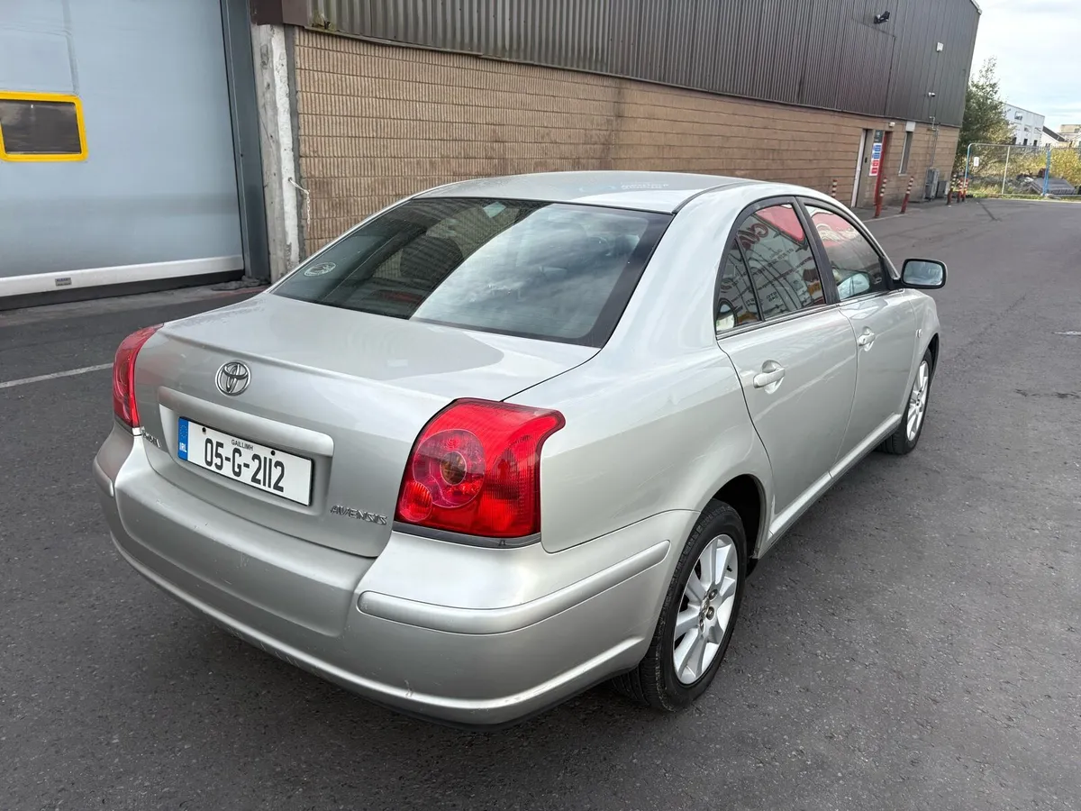 2005 TOYOTA AVENSIS NCT 2-26 - Image 4