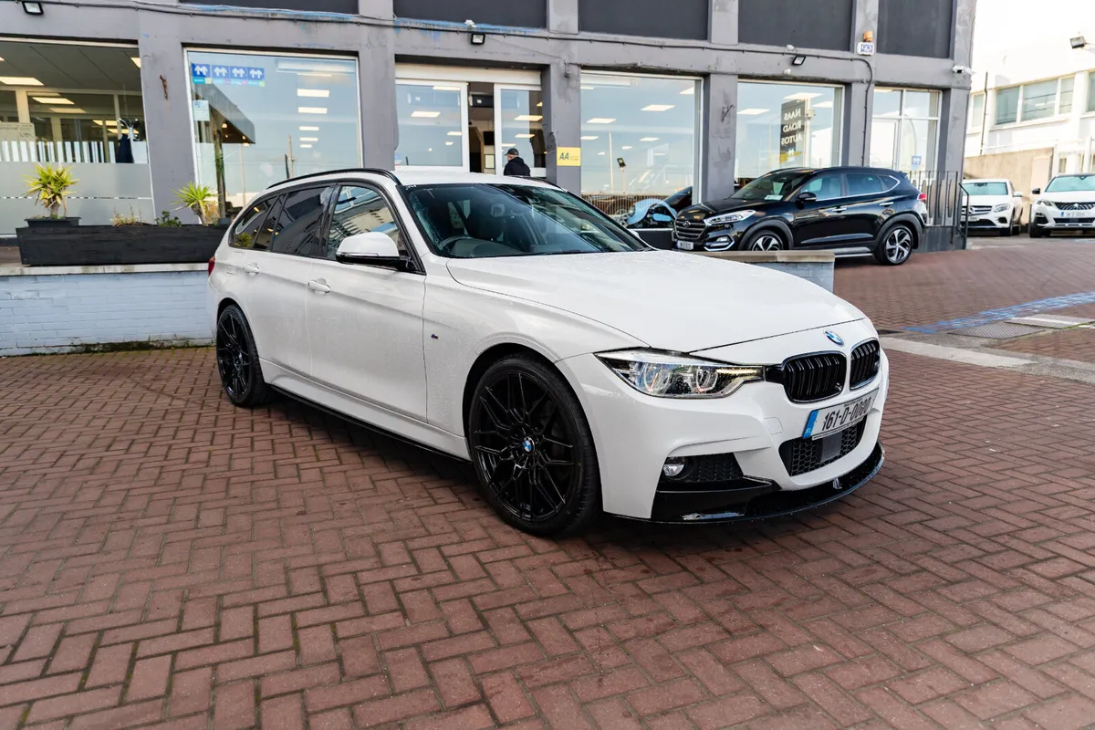 320i X-DRIVE M-SPORT PLUS 5DR ESTATE AUTOMATIC // - Image 1
