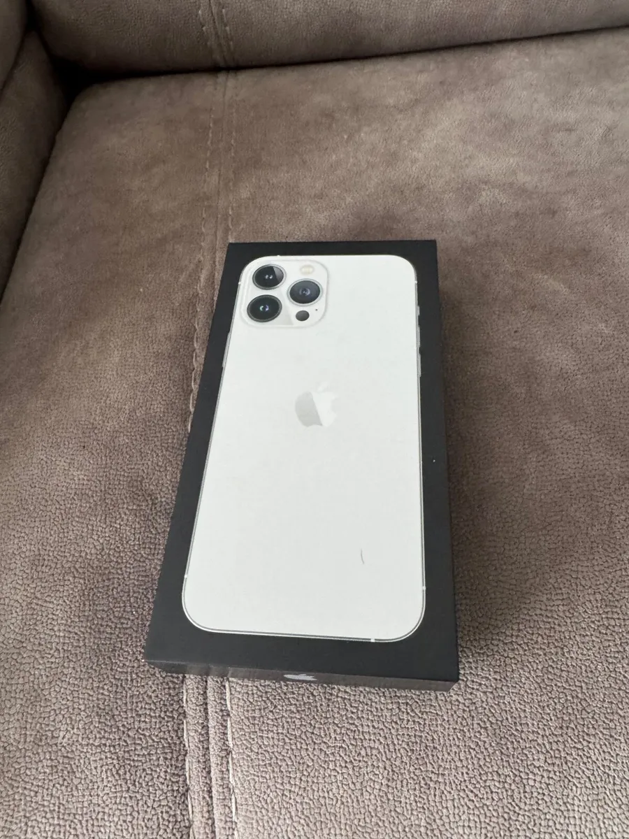 iPhone 13 128g Pro Max Silver - Image 2