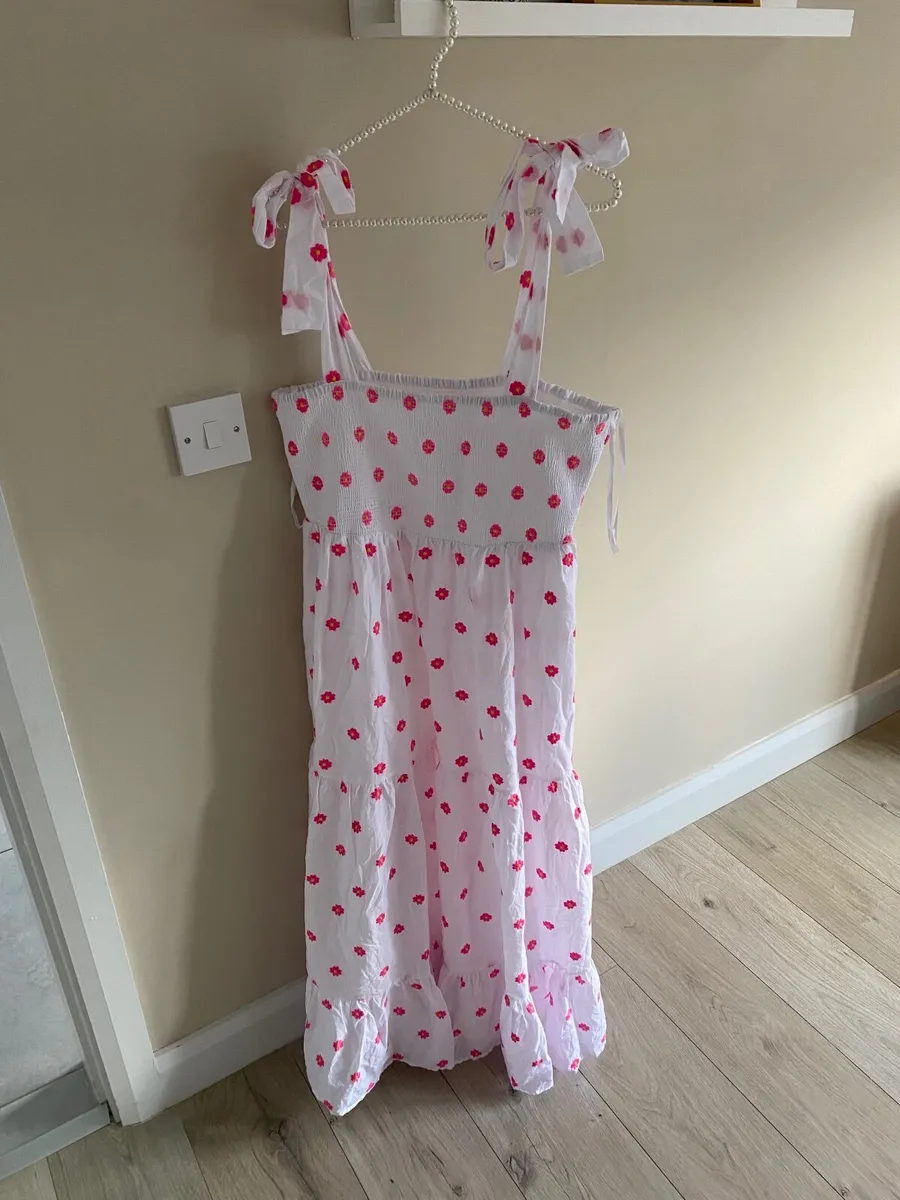 Womens dress - Image 1