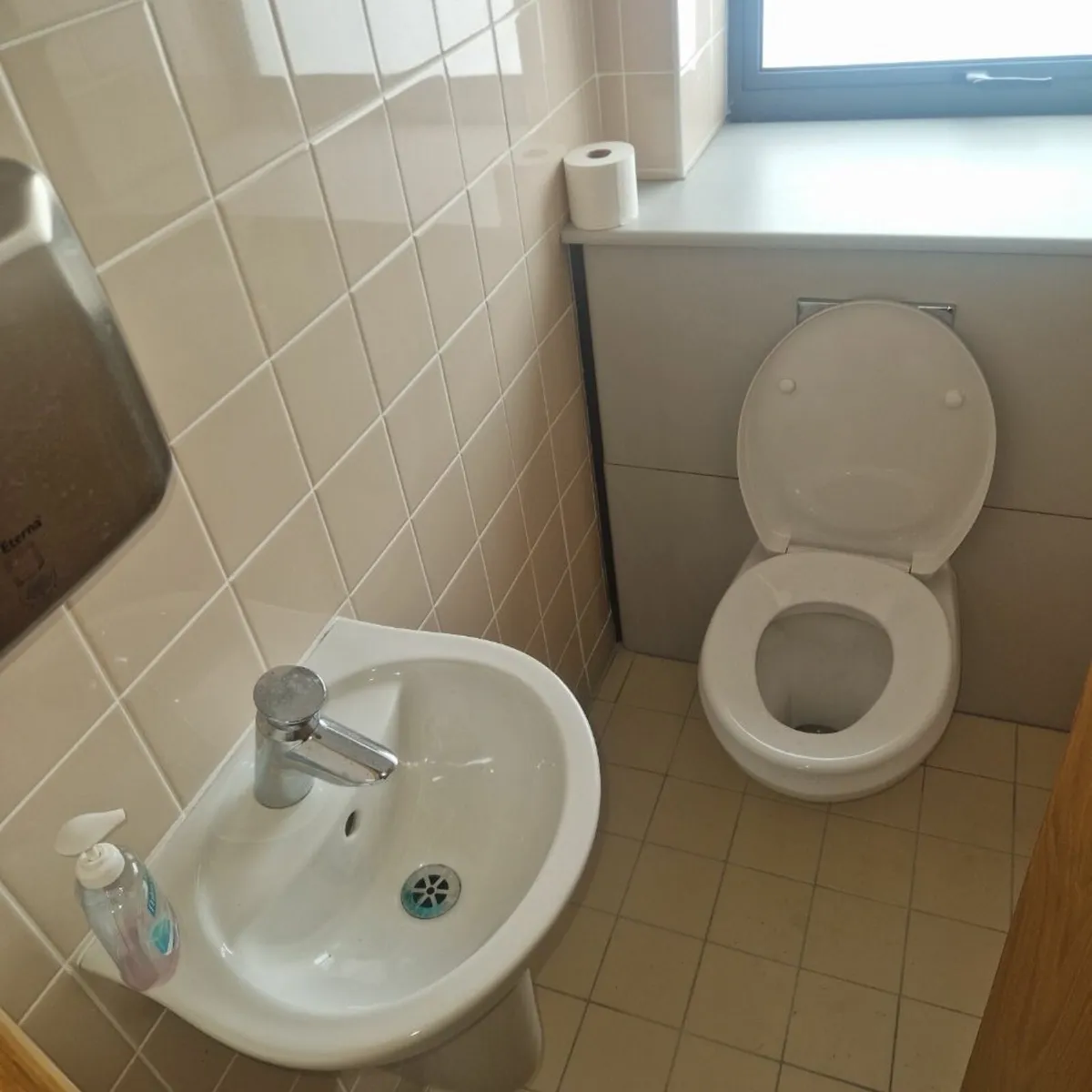 bathroom - Image 2