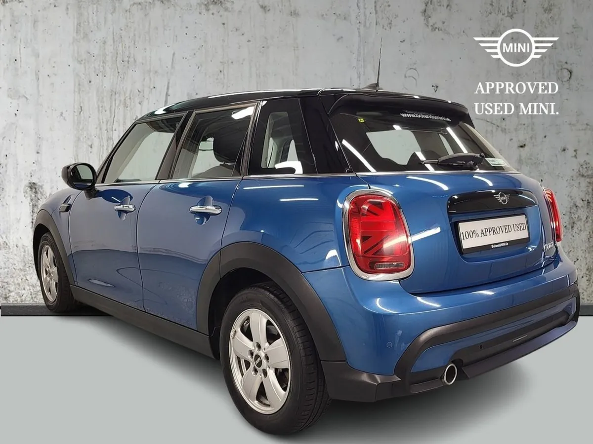 MINI Cooper Cooper Classic Auto - Image 3