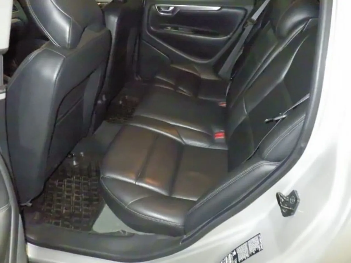 Volvo V70 Left Hand Drive Automatic - Image 4
