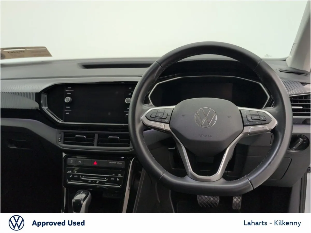 Volkswagen T-Cross R-line 1.0tsi 110HP DSG - Image 4