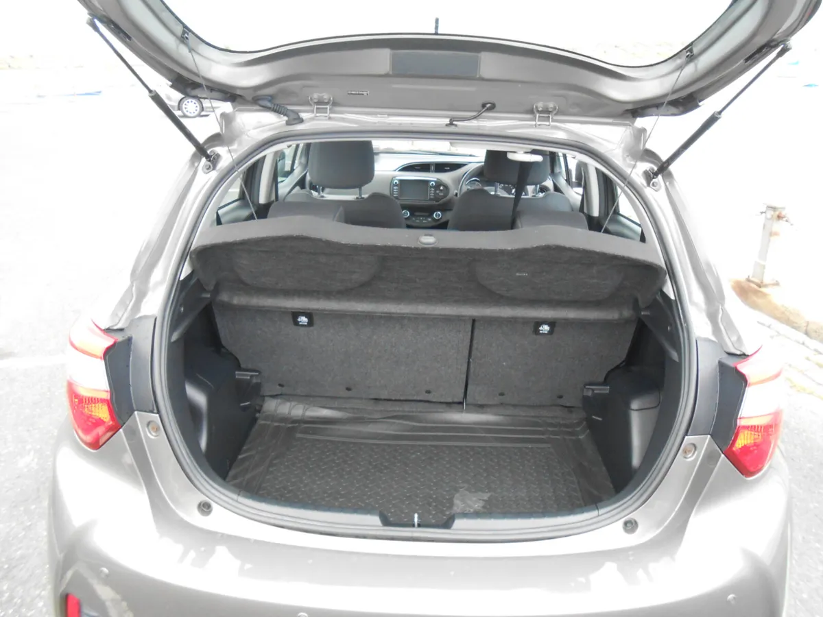 Toyota Yaris Luna Hybrid Auto Irish Car 2019 - Image 4