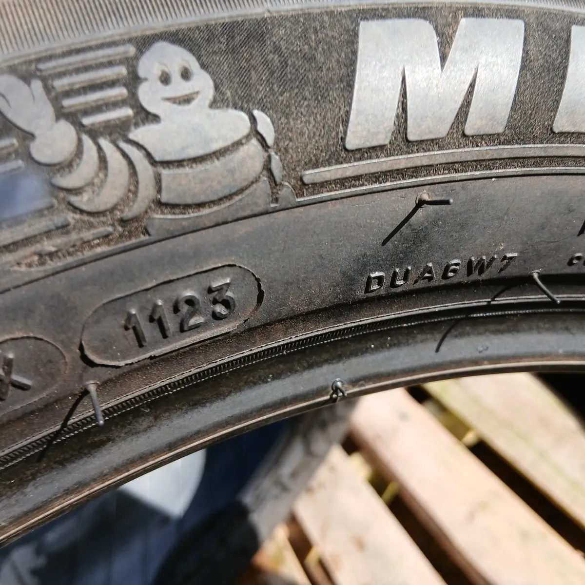 Part worn Michelins/ Dunlops (some in pairs) - Image 2