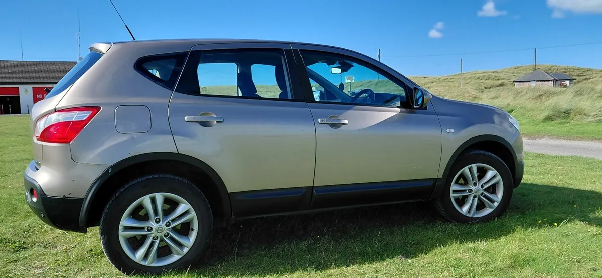 Nissan Qashqai 2010 - Image 2