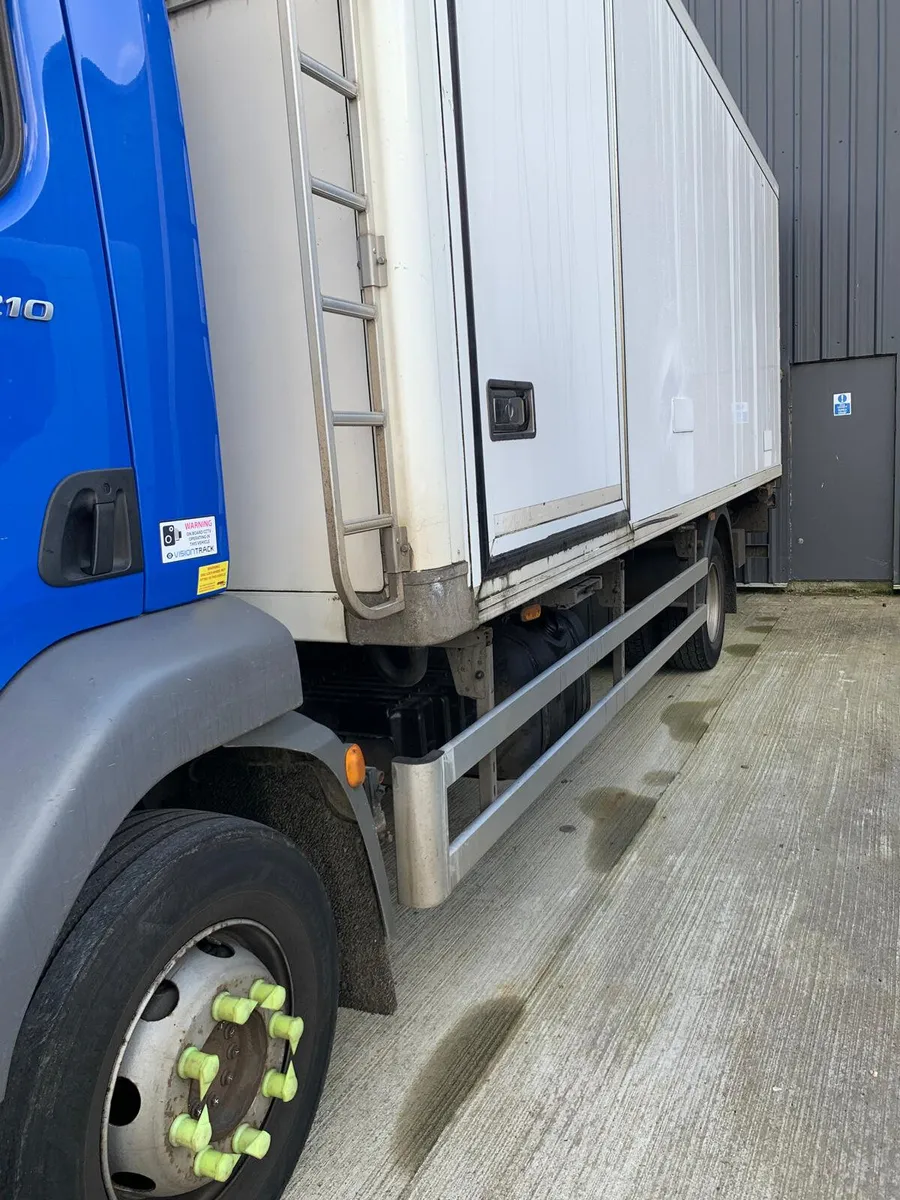 July 2018 DAF LF 55 210 Chassis Cab - Image 4