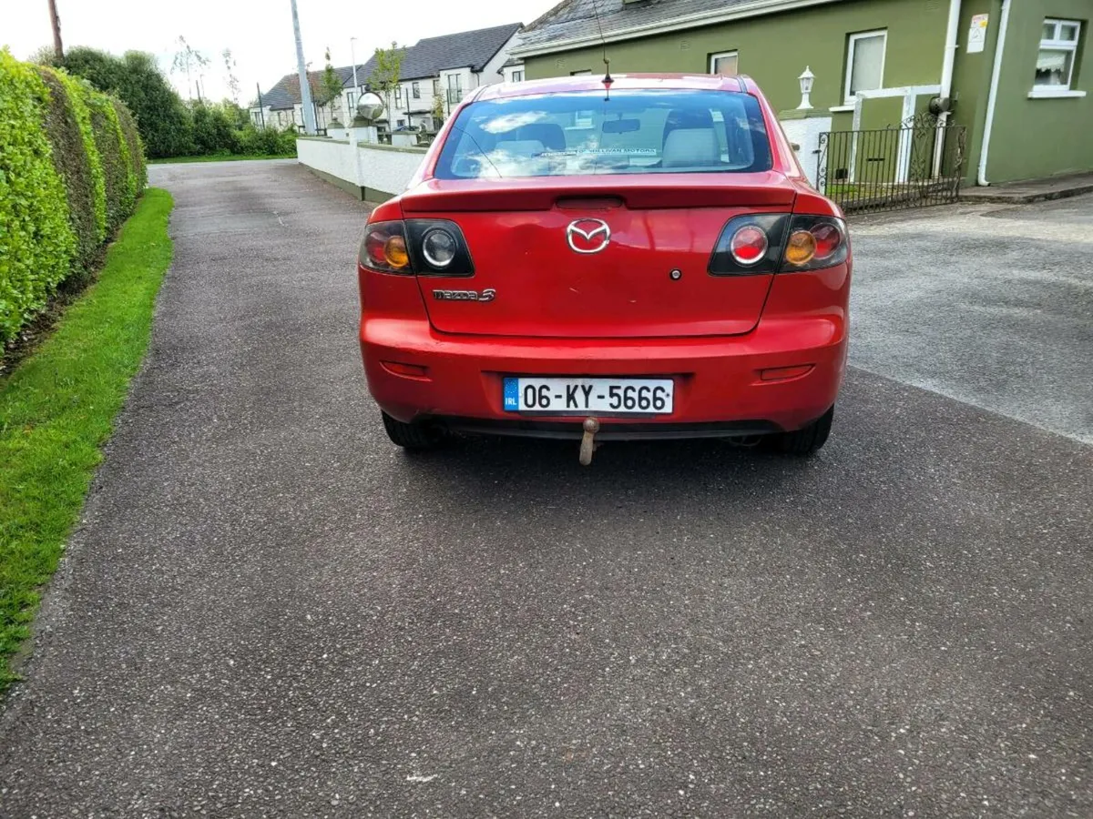 Mazda 323 - Image 3
