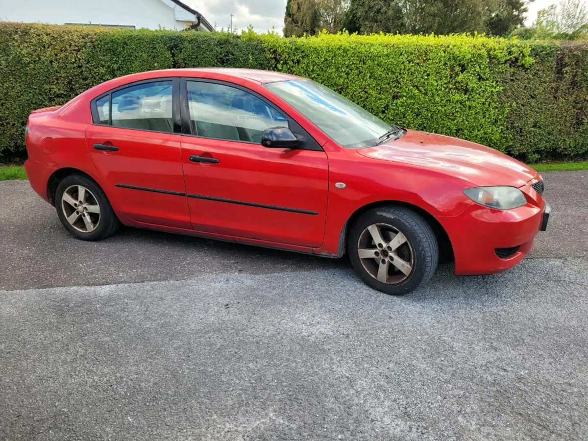 Mazda 323 - Image 4