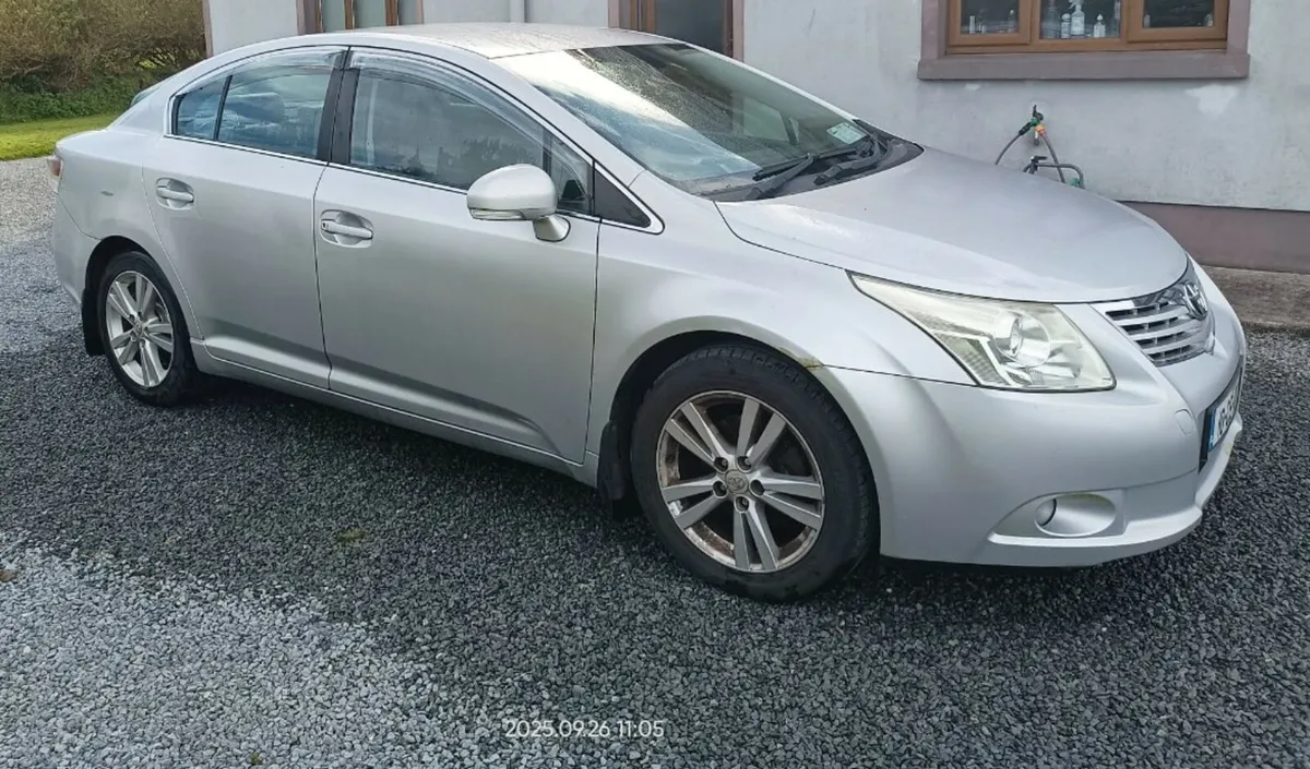 Toyota Avensis Diesel 2010 Top Spec - Image 4