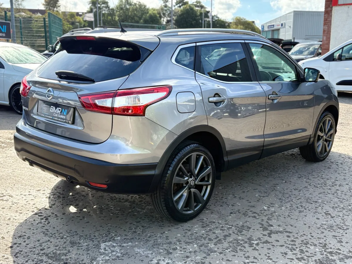 Nissan Qashqai Tekna 1.5dci Full Pan Roof - Image 4