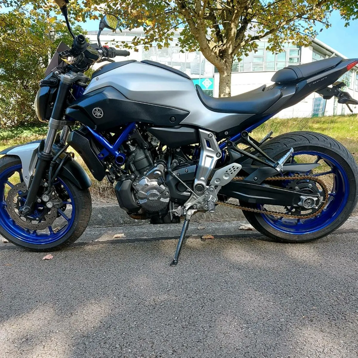 YAMAHA MT07 - Image 2