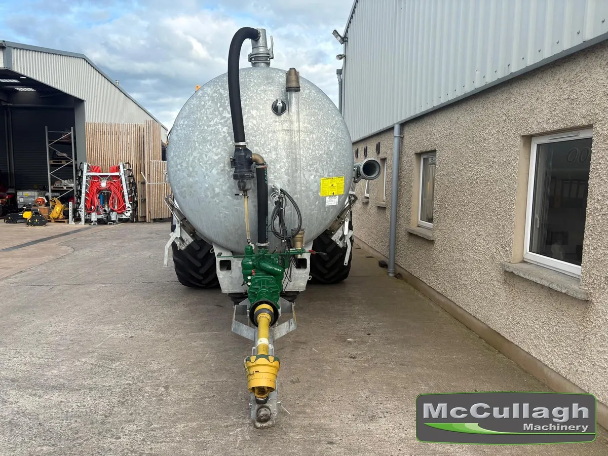 Used Major 2600 Gallon Tanker - Image 4