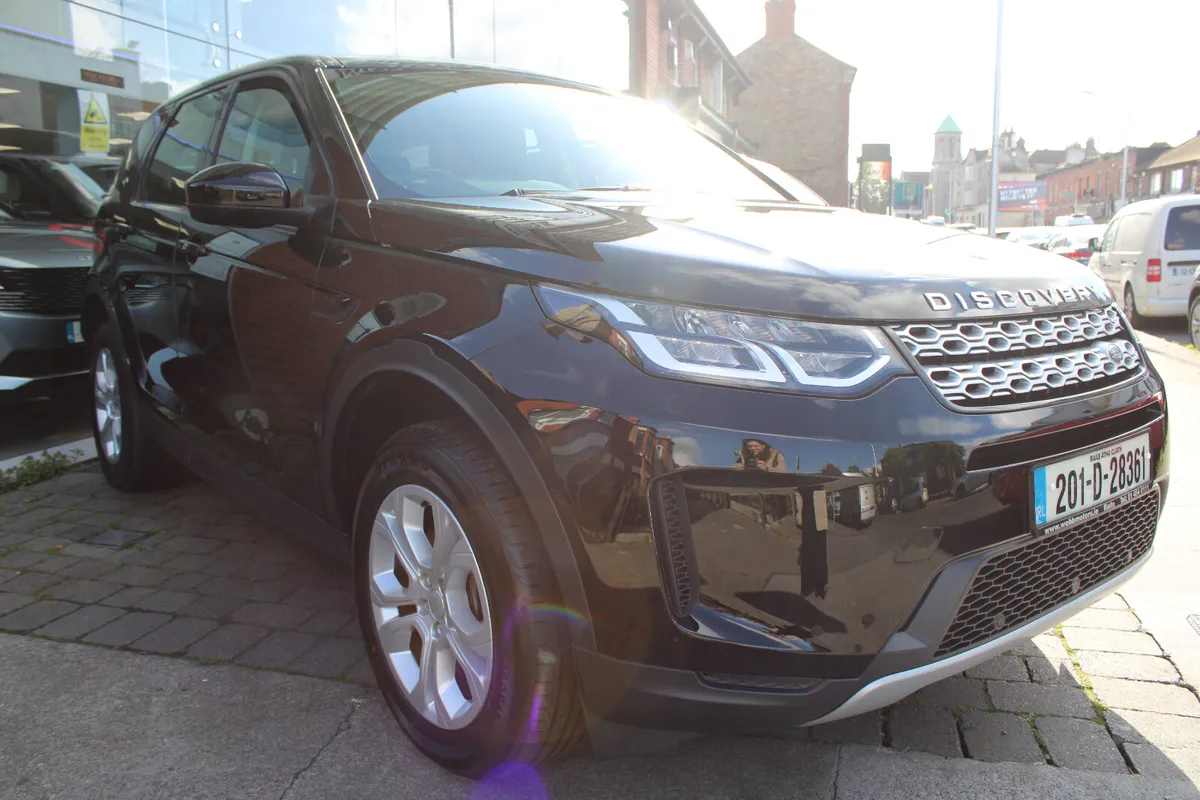 NEW MODEL Discovery Sport 4WD AUTO 7 SEAT S 2020 - Image 2