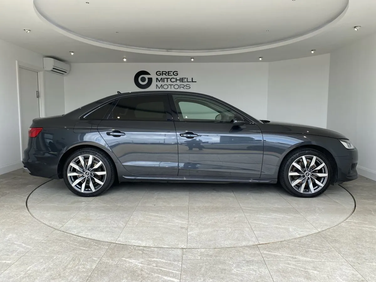 Audi A4 2022 - Image 4