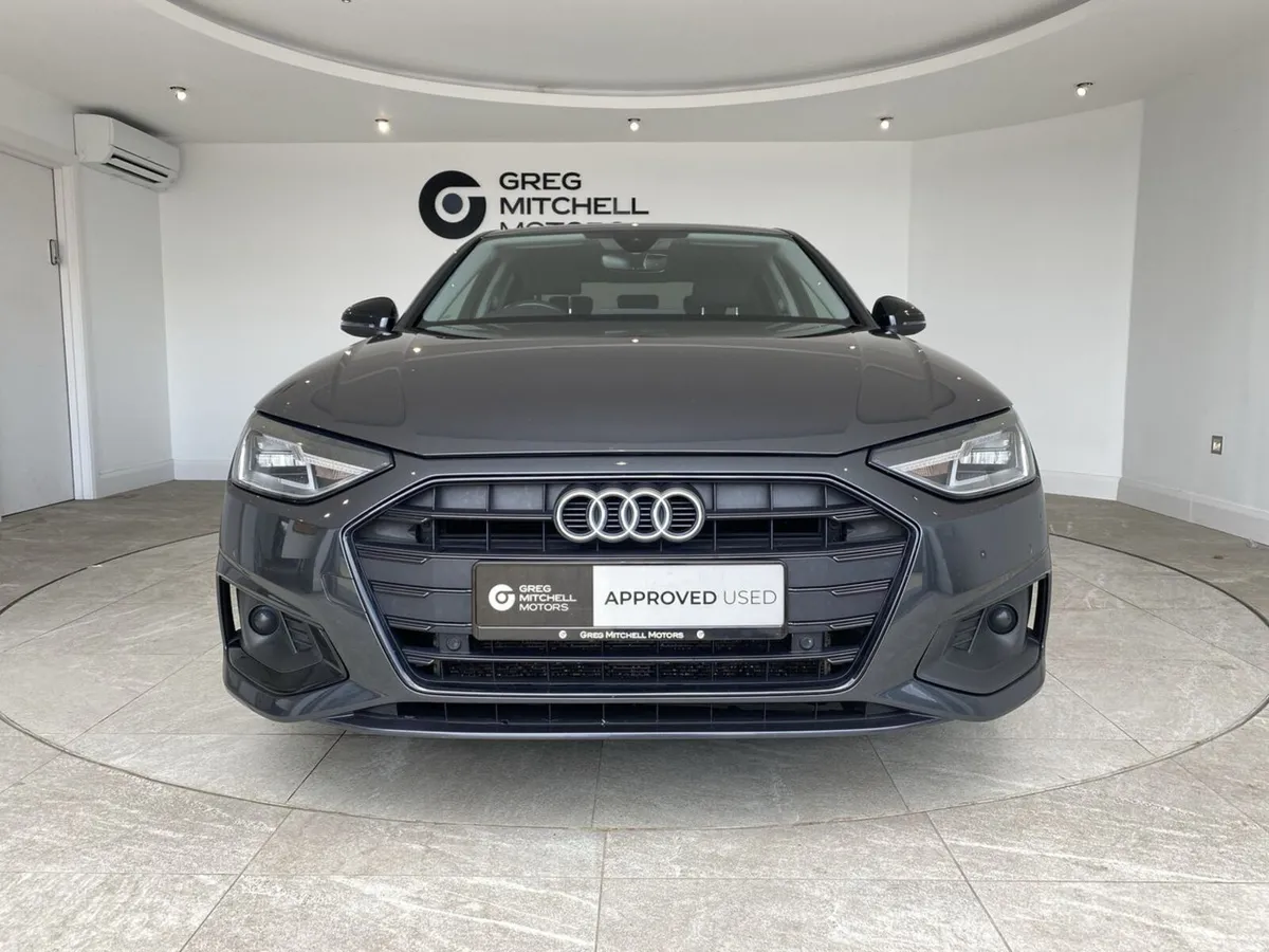 Audi A4 2022 - Image 2