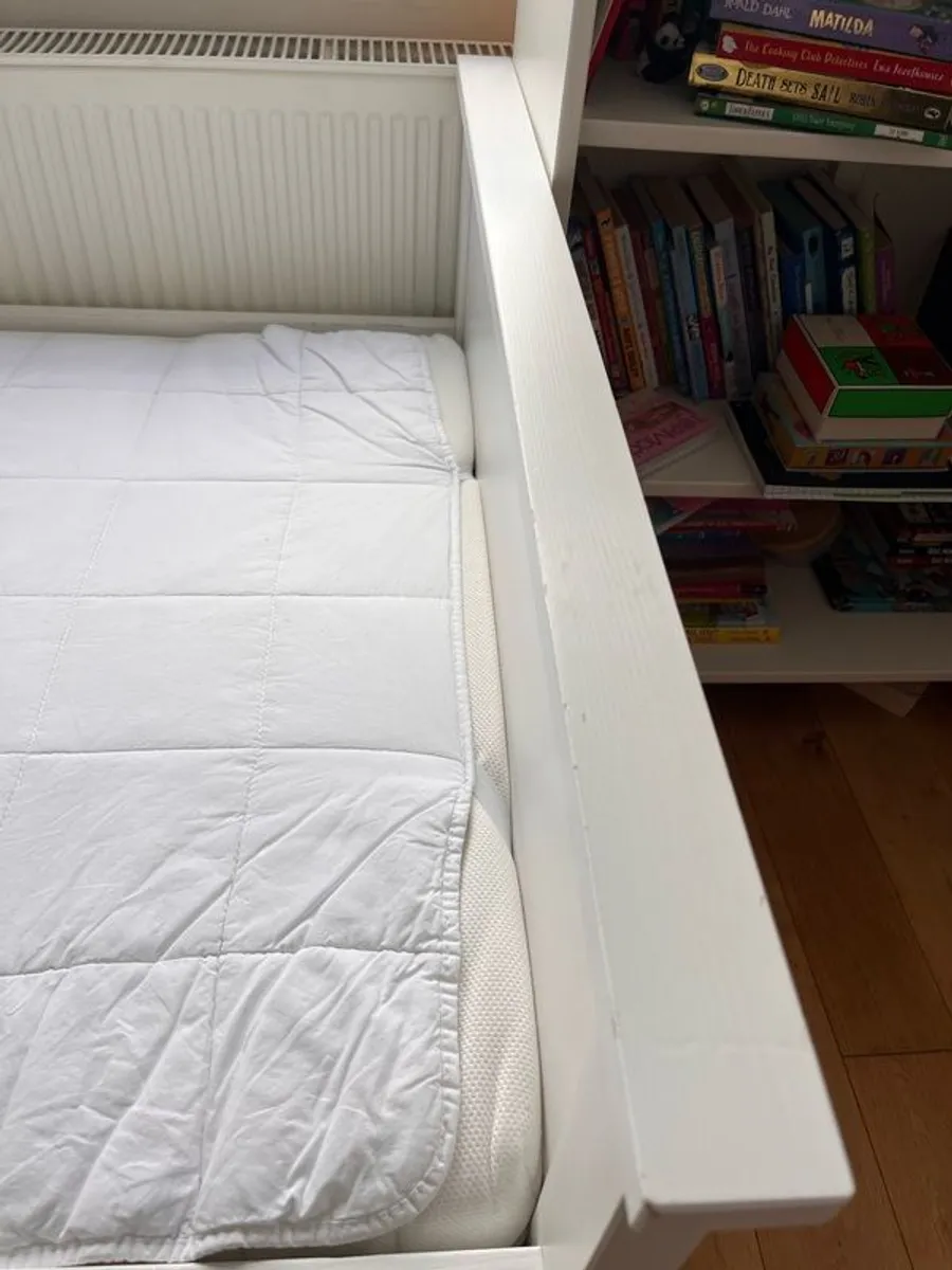 ikea single bed with drawers - Image 4