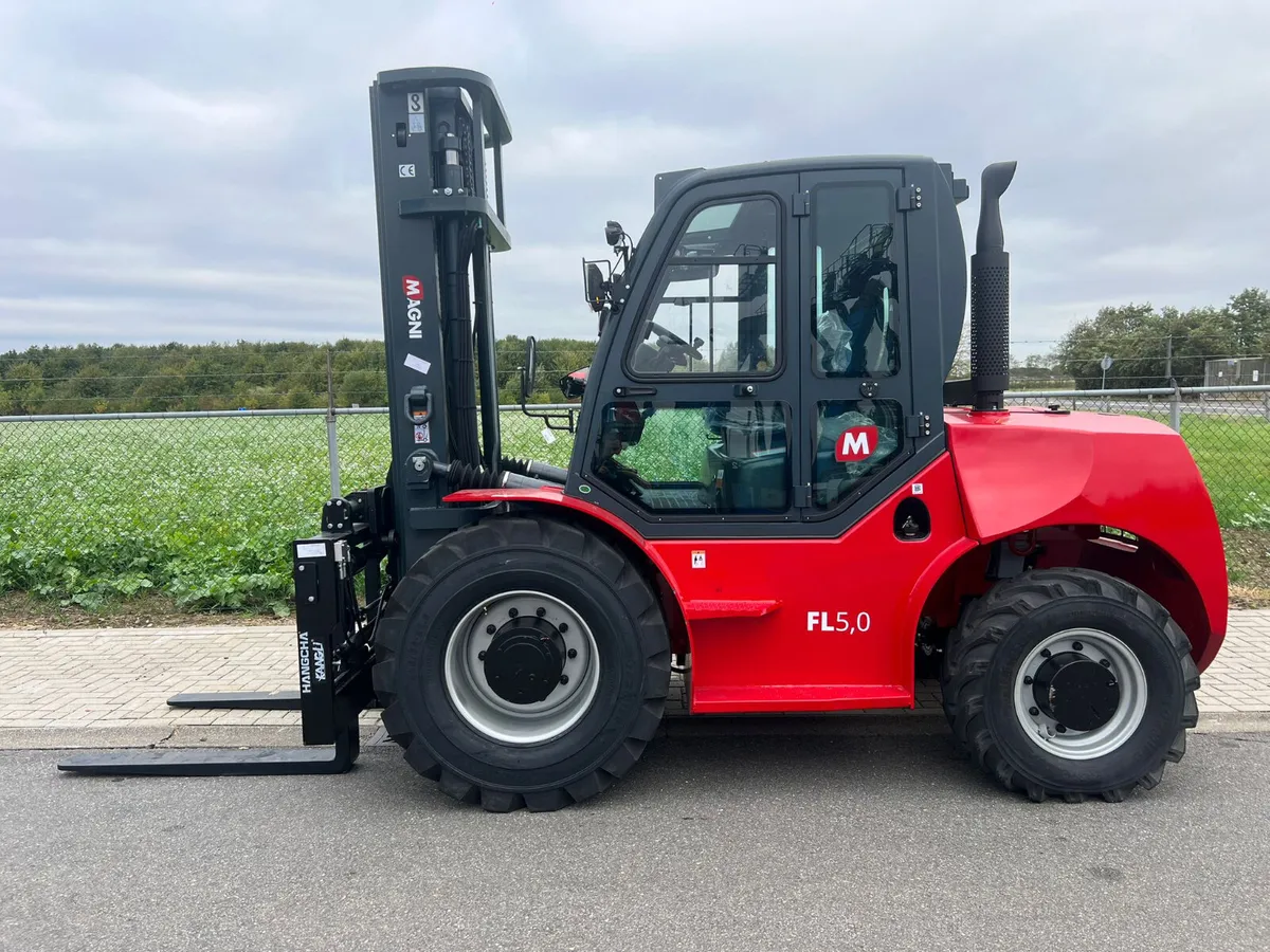 New Rough Terrain  Forklift. - Image 1
