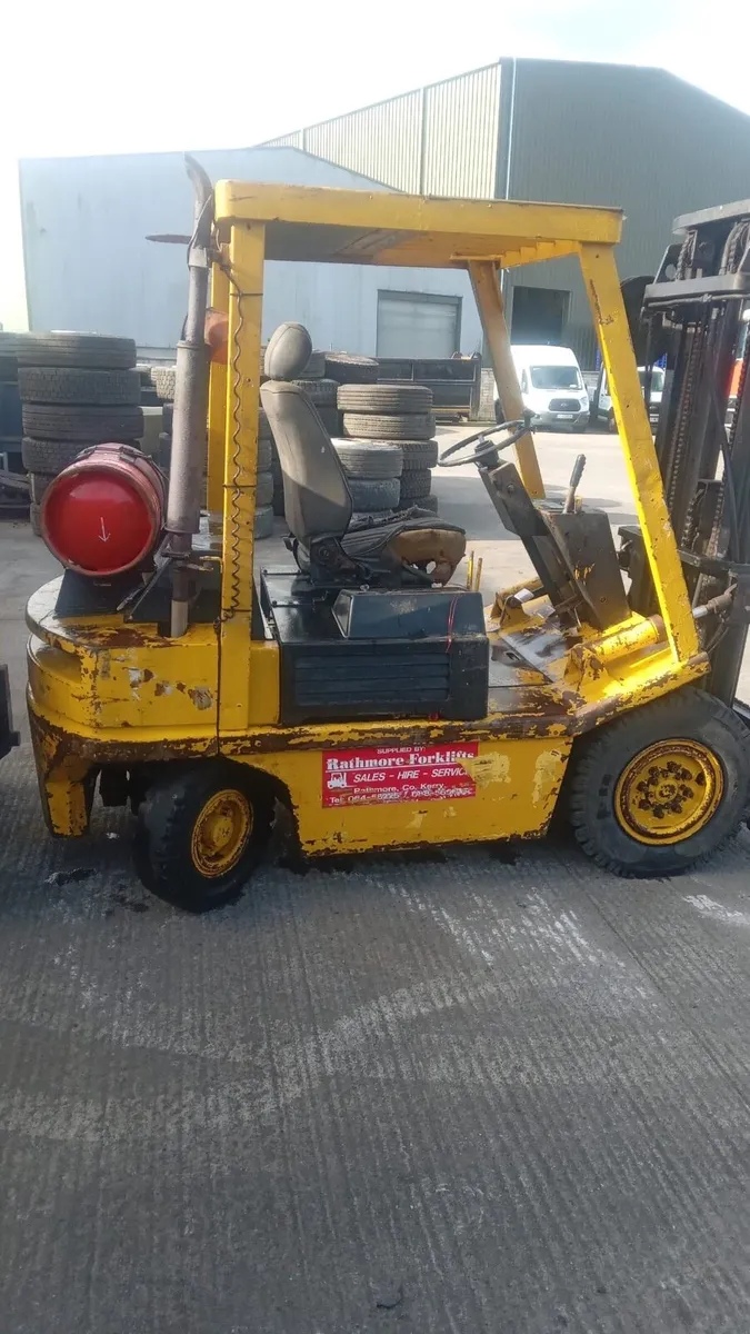 Gas forklift - Image 1
