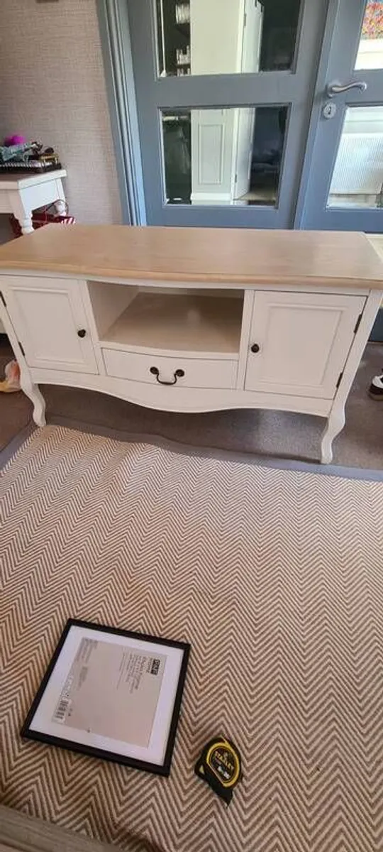 tv unit - Image 1