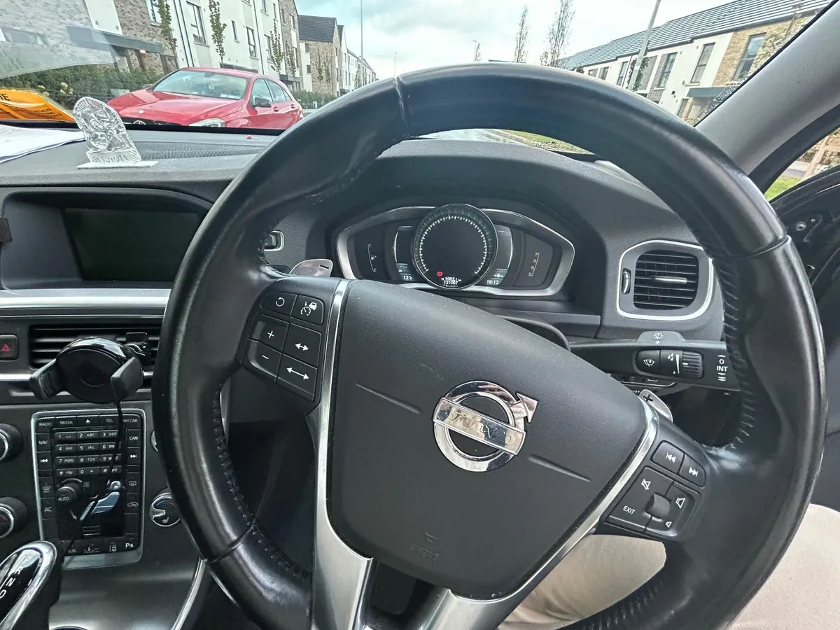 Volvo S60 2014 - Image 4