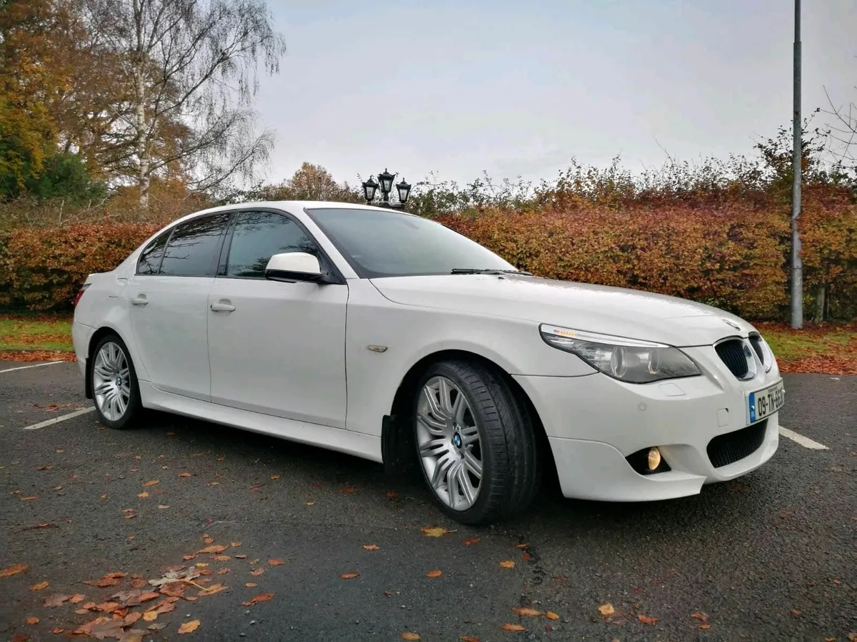 BMW 5-Series 2009 - Image 3