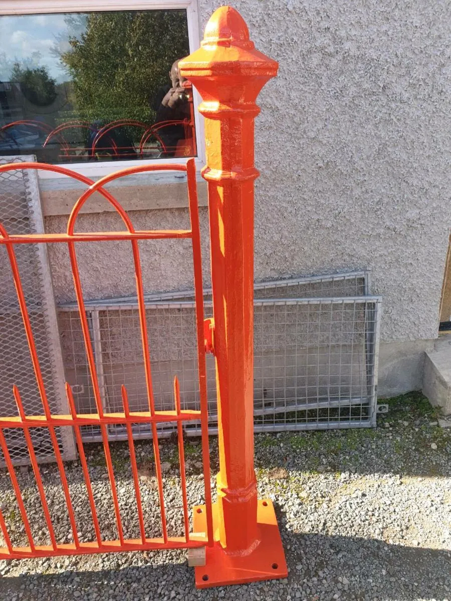 antique gates - Image 4