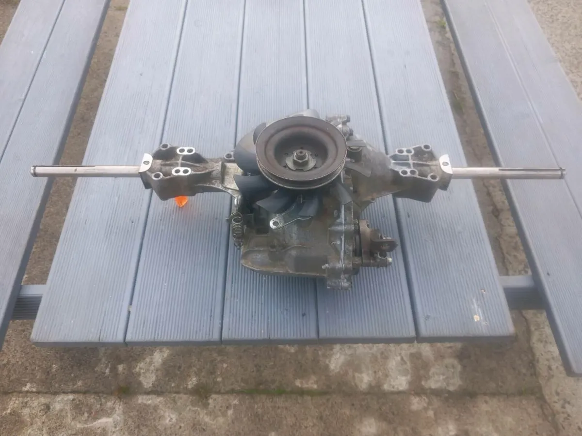Castlegarden hydrostatic transmission for sale - Image 1