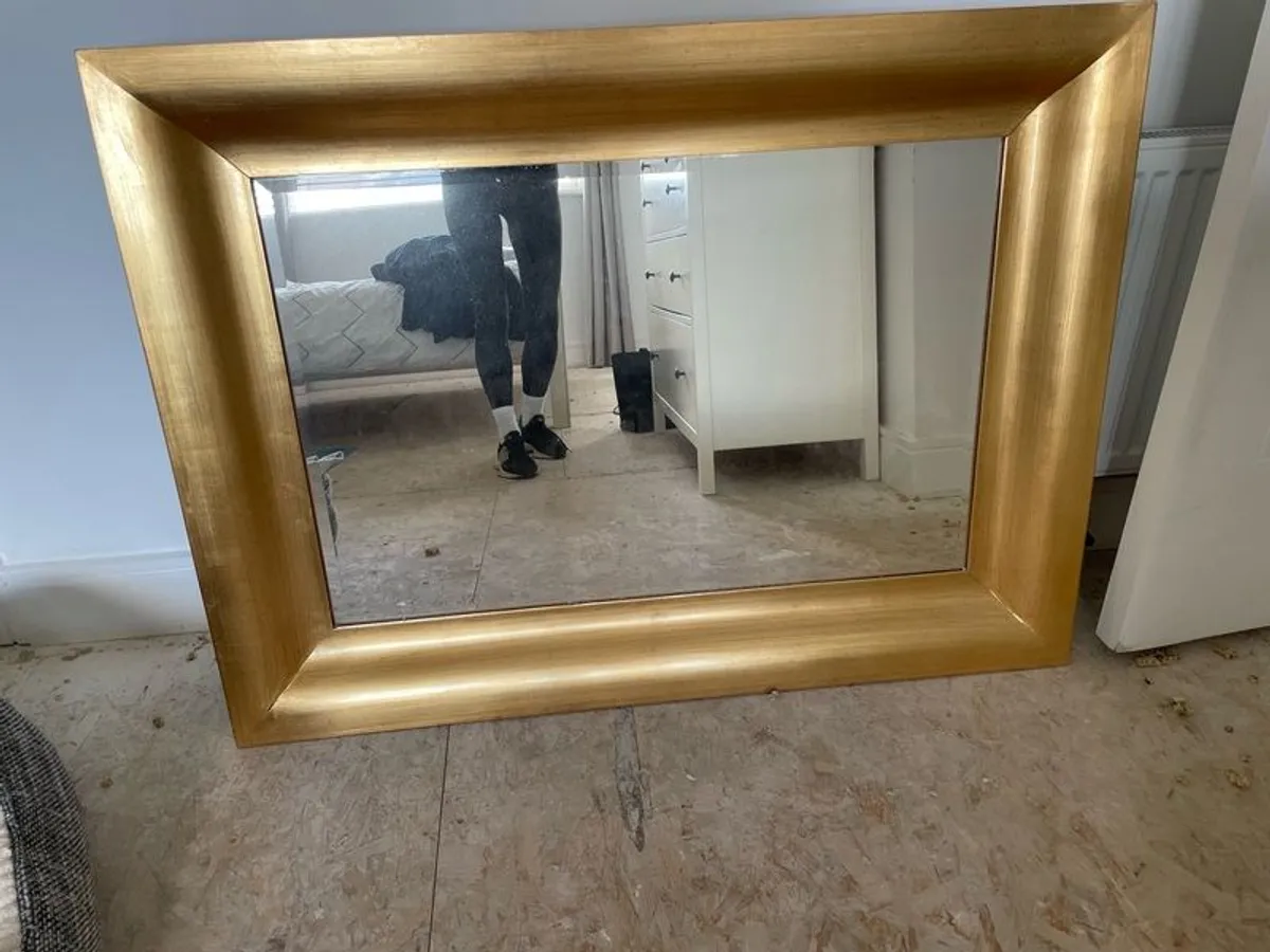 Large gold mirror - Image 2