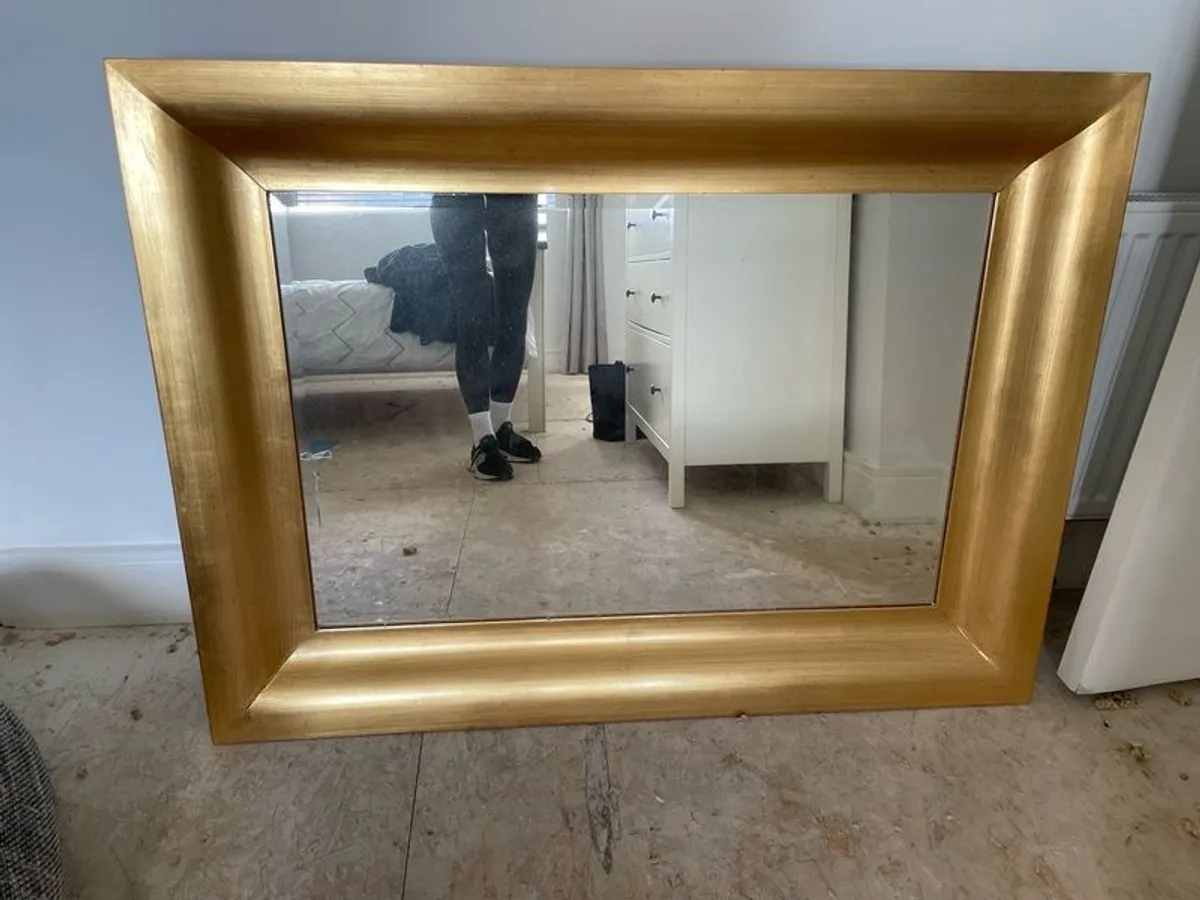 Large gold mirror - Image 3